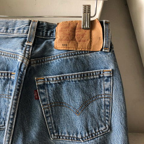 90’s Levi’s 501 - 26” x 31”